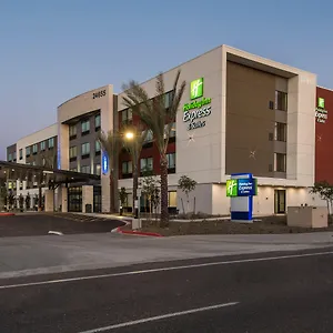 https://holiday-inn-express-and-suites-phoenix-north-happy-valley.hotelsofphoenix.com